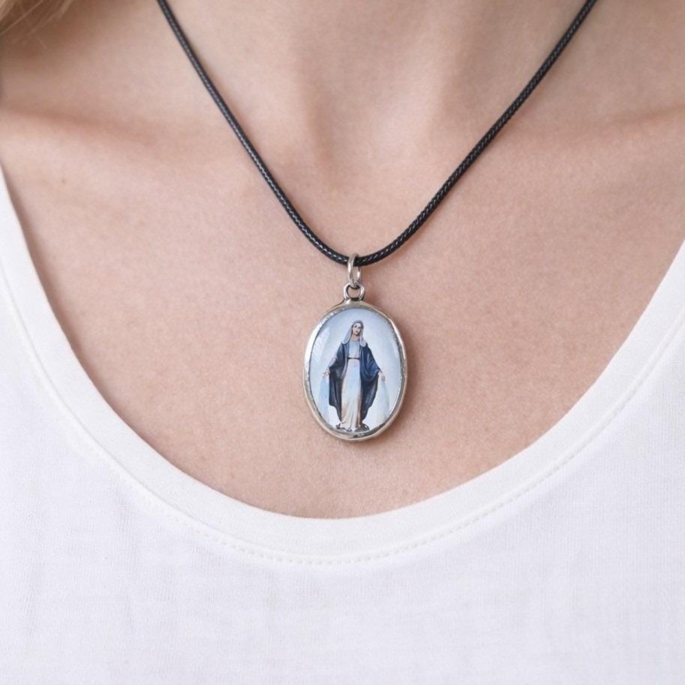 Vintage Madonna Pendant Necklace Oval Religious Medallion